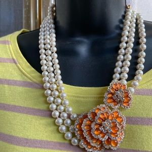 🔥EUC JCrew FauxPearl Orange Medallion Necklace